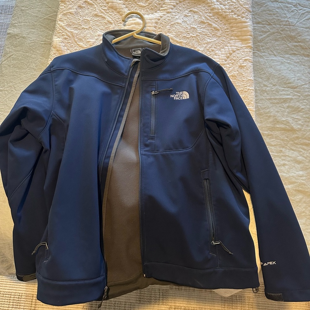 North Face Men's Navy Apex Jacket